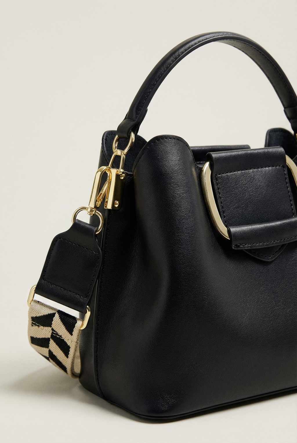 Camden Structured Bucket Bag - Black