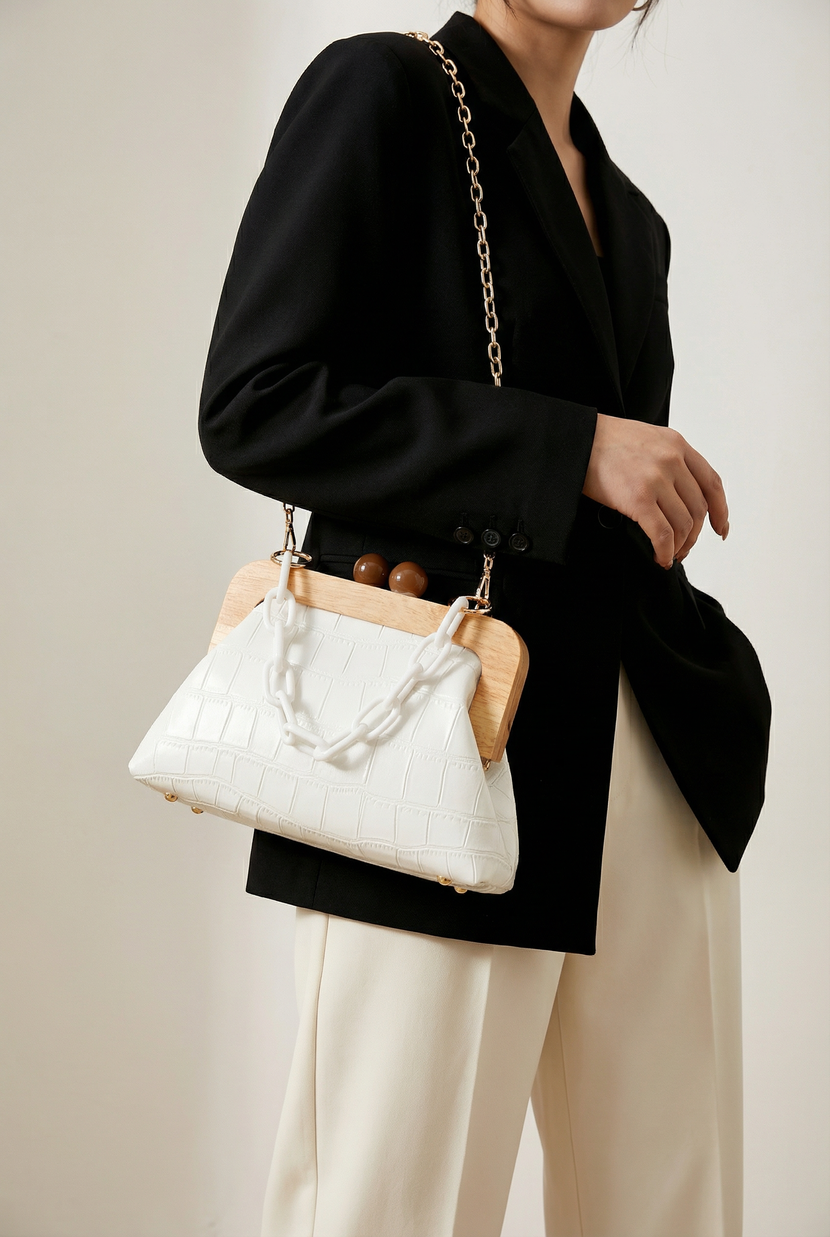 Florence Vintage Pearl Bag - White